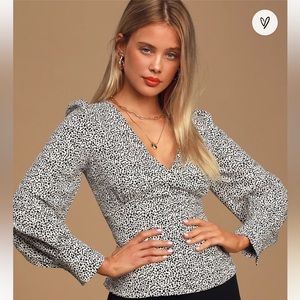 LULUS WHITE/BLACK “SWEET SPOT” CHEETAH PRINT BUTTON UP LONG SLEEVE BLOUSE XS